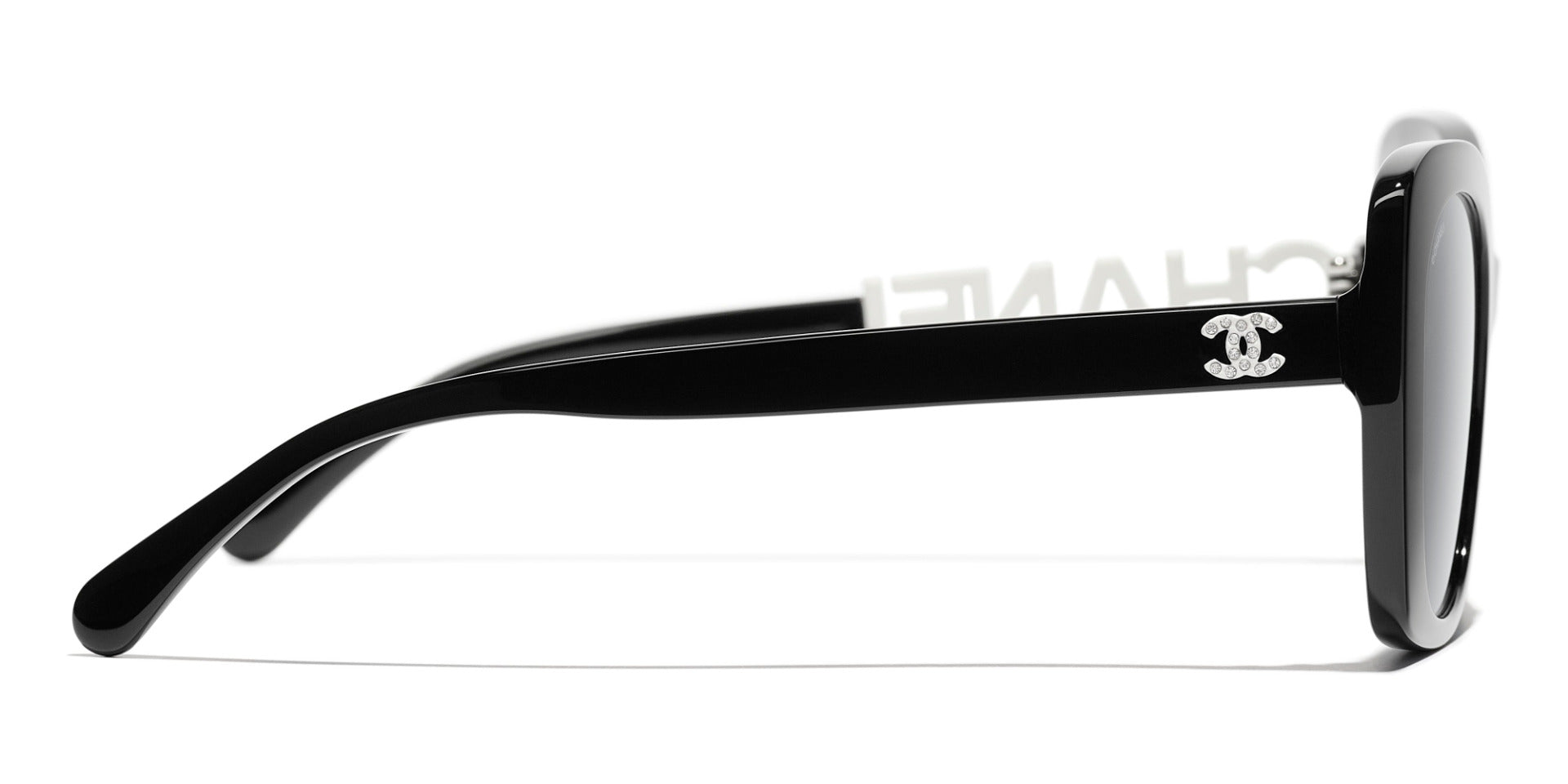 CHANEL 5422B Square